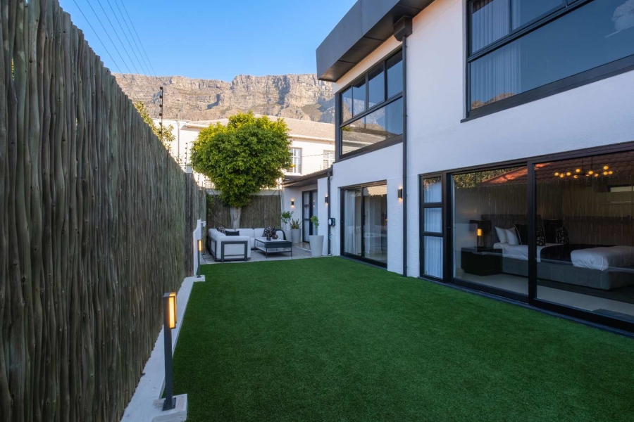 7 Bedroom Property for Sale in Oranjezicht Western Cape